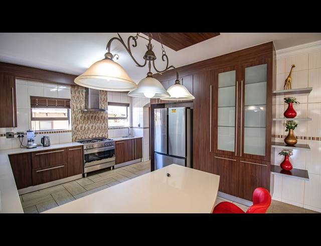 4 BEDROOM HOUSE FOR SALE IN MIDLANDS ESTATE